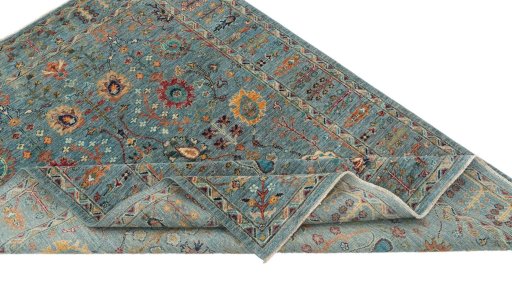 Central medallion detail of New Farahan rug from Pakistan
