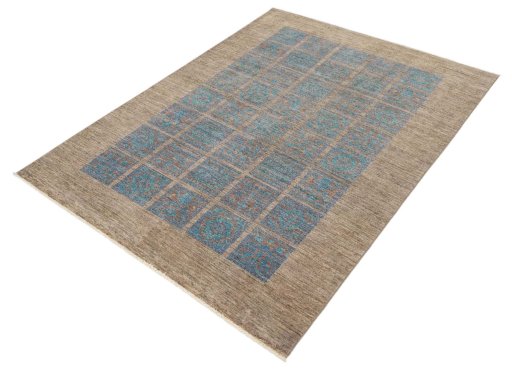 Close-up detail of New Farahan rug from Pakistan showing Wool weave