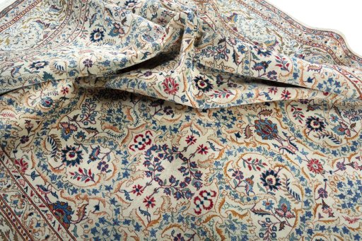 Close-up detail of 1950s Kashan rug from Iran / Persia showing Wool weave