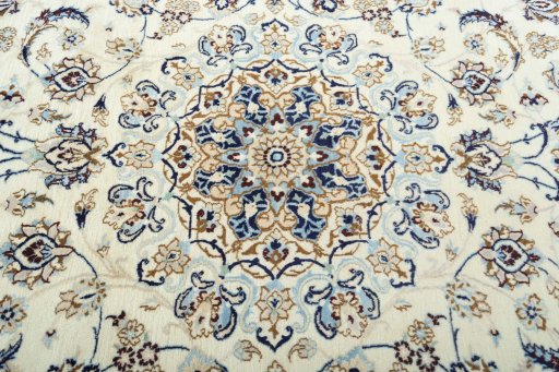 Central medallion detail of 2000s Nain rug from Iran / Persia