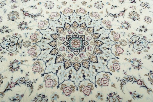 Central medallion detail of 2000s Nain rug from Iran / Persia