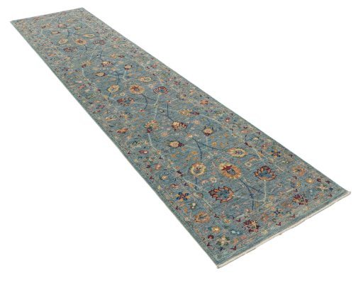 Corner detail of New Haj-jalili rug showing border pattern and Wool pile