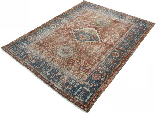 Corner detail of 1930s Heriz rug showing border pattern and Wool pile