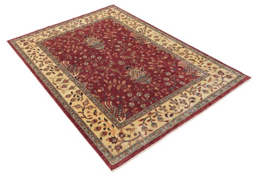 Corner detail of New Farahan rug showing border pattern and Wool pile