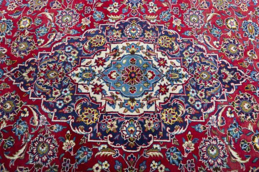 Central medallion detail of New Kashan rug from Iran / Persia