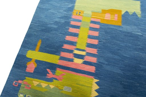 Surface texture of New Kilim Dastan rug with natural Wool and intricate pattern