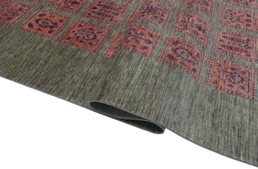 Close-up detail of New Farahan rug from Pakistan showing Wool weave