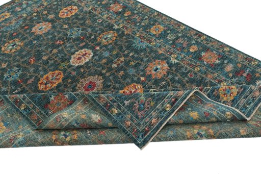 Central medallion detail of New Farahan rug from Pakistan