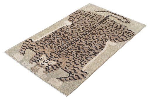 Close-up detail of New Farahan rug from Pakistan showing Wool weave