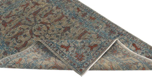 Central medallion detail of New Farahan rug from Pakistan