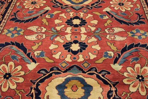 Central medallion detail of New Farahan rug from Iran / Persia