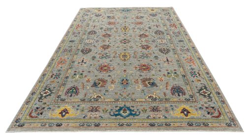 Surface texture of New Farahan rug with natural Wool and intricate pattern