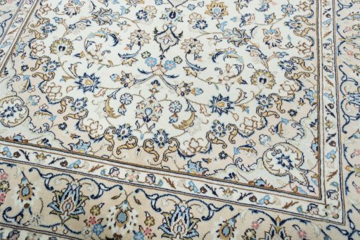 Close-up detail of New Kashan rug from Iran / Persia showing Wool weave