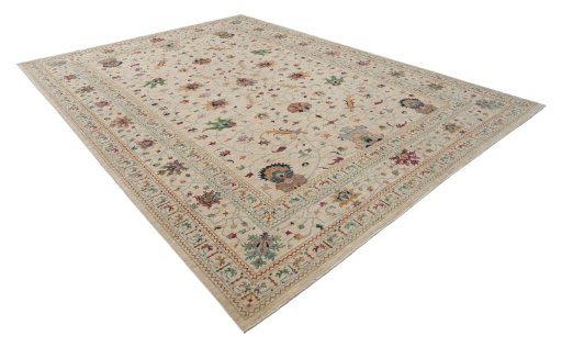 Corner detail of New Farahan rug showing border pattern and Wool pile
