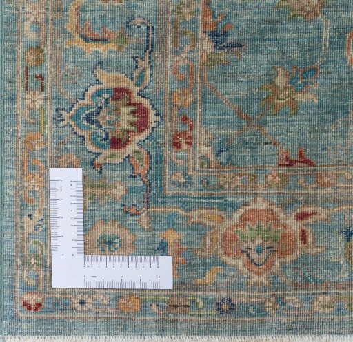 Corner detail of New Farahan rug showing border pattern and Wool pile