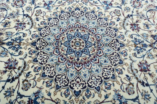 Central medallion detail of 2000s Nain rug from Iran / Persia
