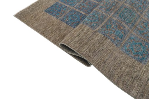 Close-up detail of New Farahan rug from Pakistan showing Wool weave