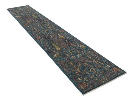 Corner detail of New Haj-jalili rug showing border pattern and Wool pile