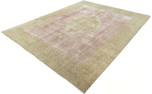 Corner detail of 1950s Vintage rug showing border pattern and Wool pile