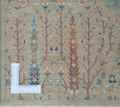 Corner detail of New Haj-jalili rug showing border pattern and Wool pile