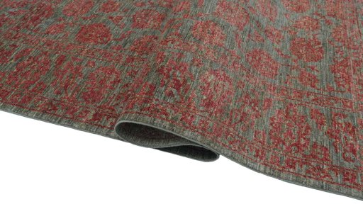 Close-up detail of New Farahan rug from Pakistan showing Wool weave