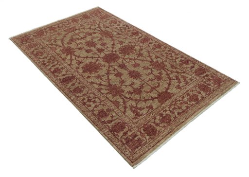 Corner detail of New Farahan rug showing border pattern and Wool pile
