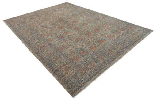 Corner detail of New Farahan rug showing border pattern and Wool pile