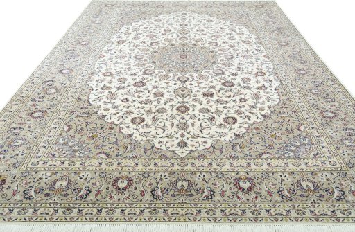 Surface texture of 2000s Kashan rug with natural Wool and intricate pattern