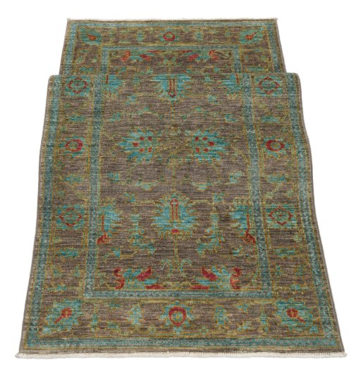 Central medallion detail of New Farahan rug from Pakistan