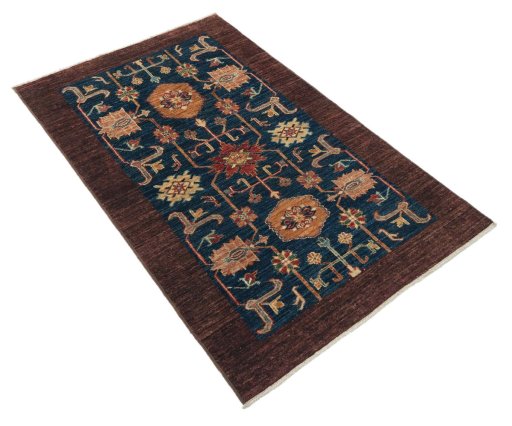 Corner detail of New Farahan rug showing border pattern and Wool pile