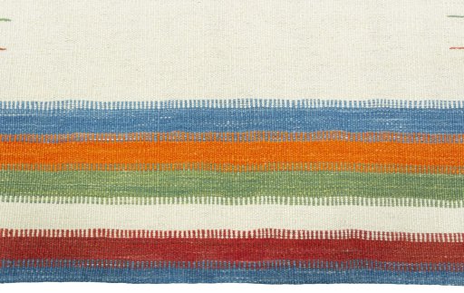 Central medallion detail of New Kilim Sofre rug from Turkey