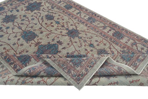 Central medallion detail of New Farahan rug from Pakistan