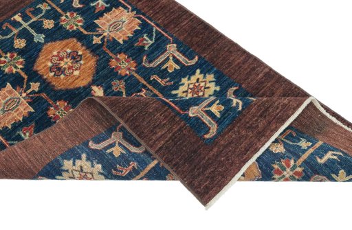 Central medallion detail of New Farahan rug from Pakistan