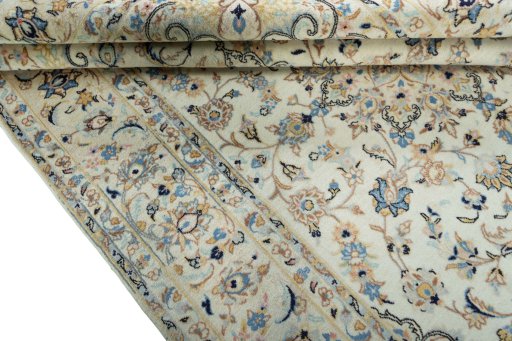 Close-up detail of New Kashan rug from Iran / Persia showing Wool weave