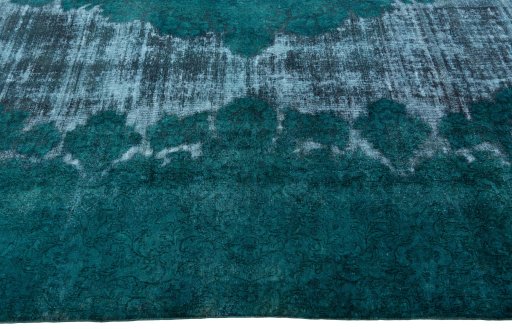 Corner detail of 1970s Vintage rug showing border pattern and Wool pile