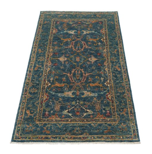 Surface texture of New Farahan rug with natural Wool and intricate pattern