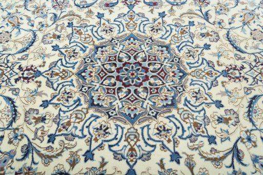 Central medallion detail of 2000s Nain rug from Iran / Persia