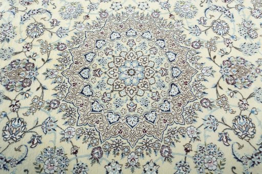 Central medallion detail of 2000s Nain rug from Iran / Persia