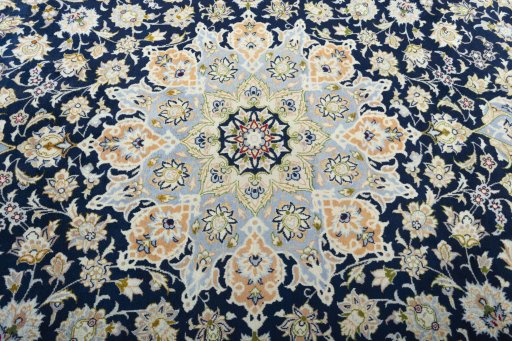 Central medallion detail of 2000s Najafabad rug from Iran / Persia