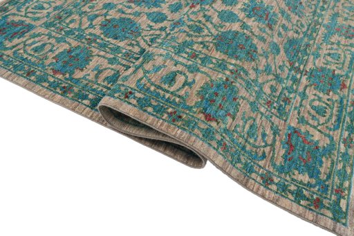 Close-up detail of New Farahan rug from Pakistan showing Wool weave