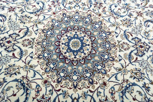 Central medallion detail of 2000s Nain rug from Iran / Persia