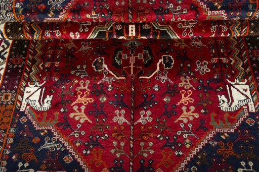 Corner detail of 1970s Shiraz rug showing border pattern and Wool pile
