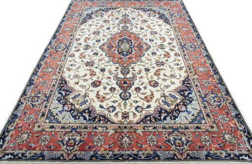 Surface texture of 2000s Kashan rug with natural Wool and intricate pattern