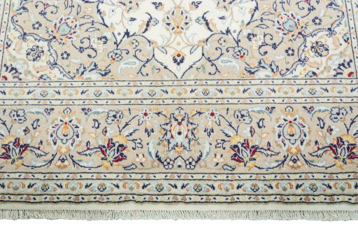 Full view of New Kashan rug from Iran / Persia, 295 × 197 cm in Beige tones