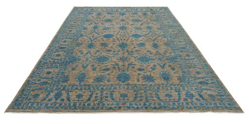 Surface texture of New Farahan rug with natural Wool and intricate pattern