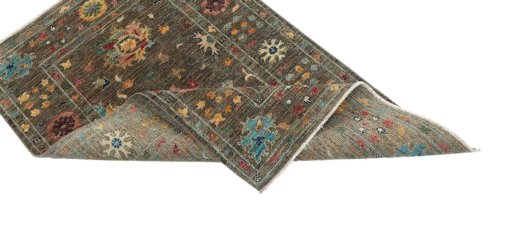 Central medallion detail of New Farahan rug from Pakistan