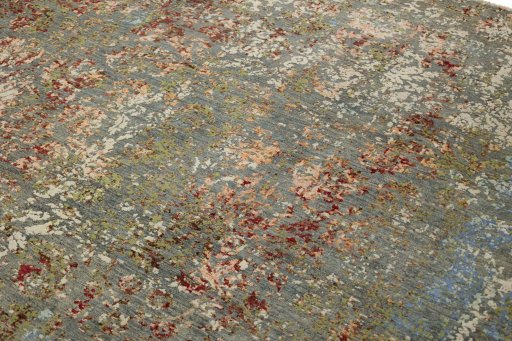 Corner detail of New Mahli rug showing border pattern and Wool pile