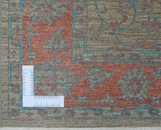 Corner detail of New Farahan rug showing border pattern and Wool pile