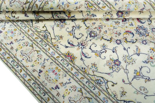 Close-up detail of New Kashan rug from Iran / Persia showing Wool weave