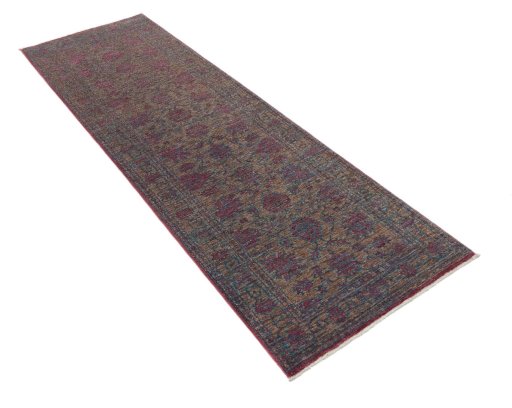 Corner detail of New Farahan rug showing border pattern and Wool pile